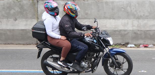 Motociclistas da 99 temem apreensões em SP: 'Me sinto procurada'