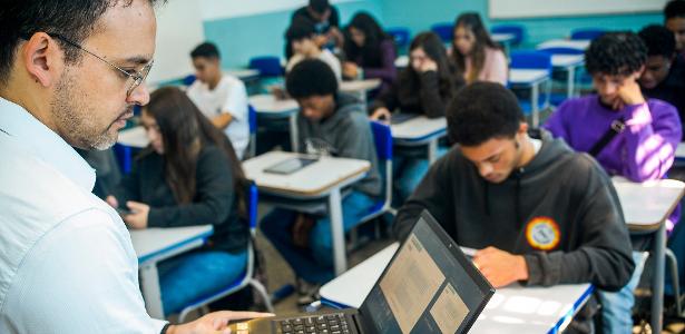 Governo de SP vai usar IA para corrigir lições de casa