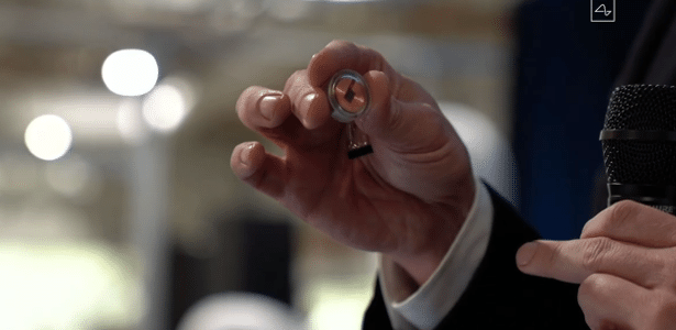 chip de Musk conecta paciente à internet chip de Musk conecta paciente à internet