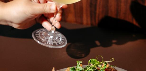 Austrália libera venda de carne de codorna feita em laboratório