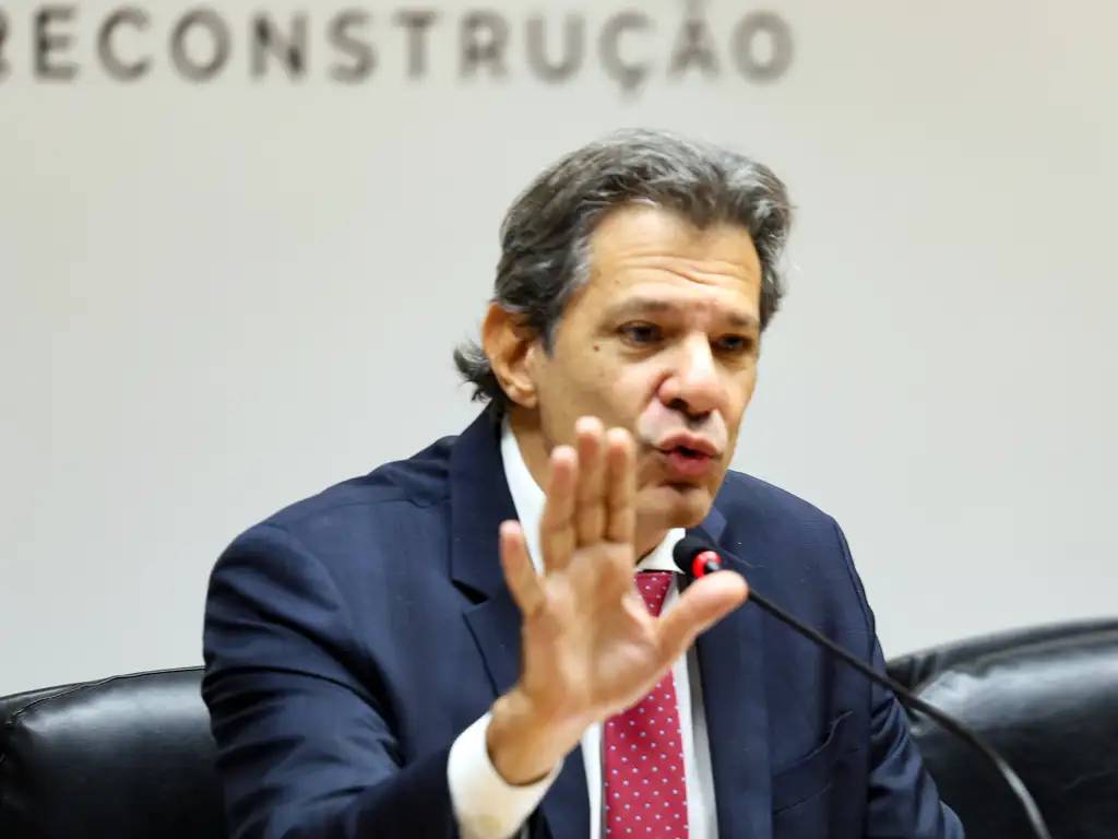 ‘Não há hipótese de a gente não resolver o tarifaço dos EUA’, diz Haddad