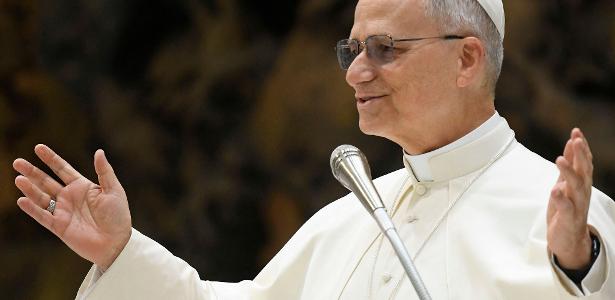 Papa pede defesa da 'dignidade' humana ante 'desafio' da IA