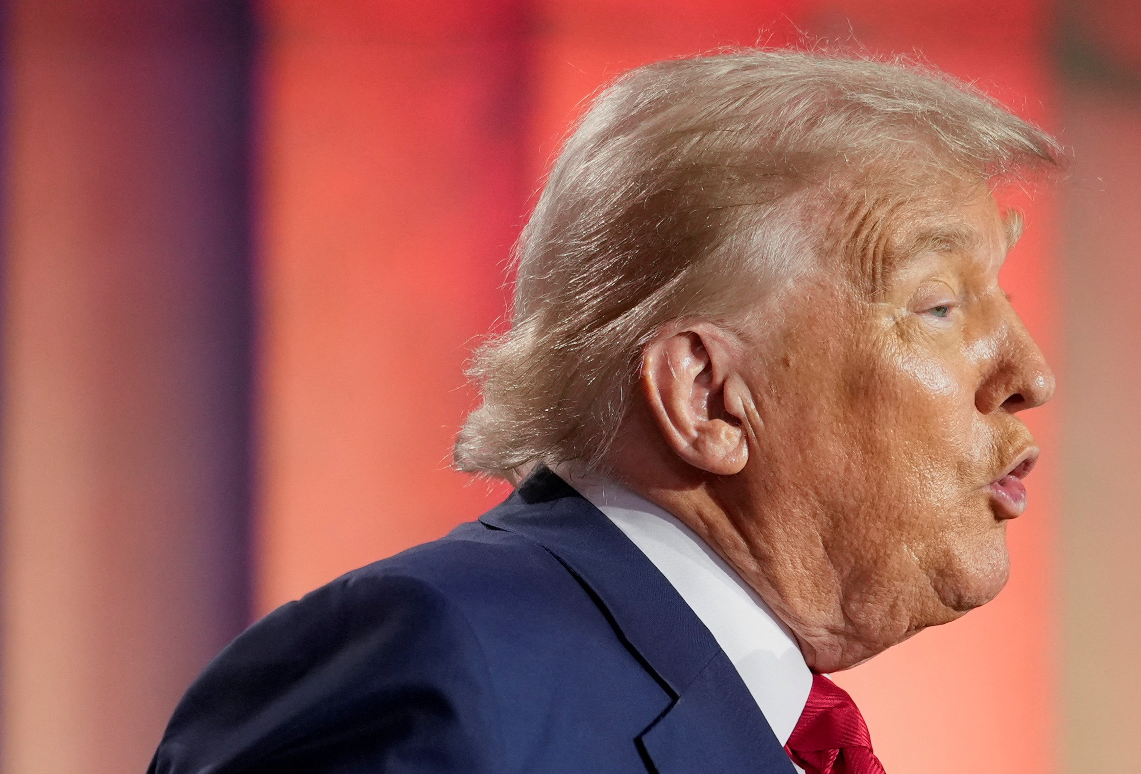 Trump afirma ter aplicado tarifa de 50% a países com os quais relação 'não tem sido boa'