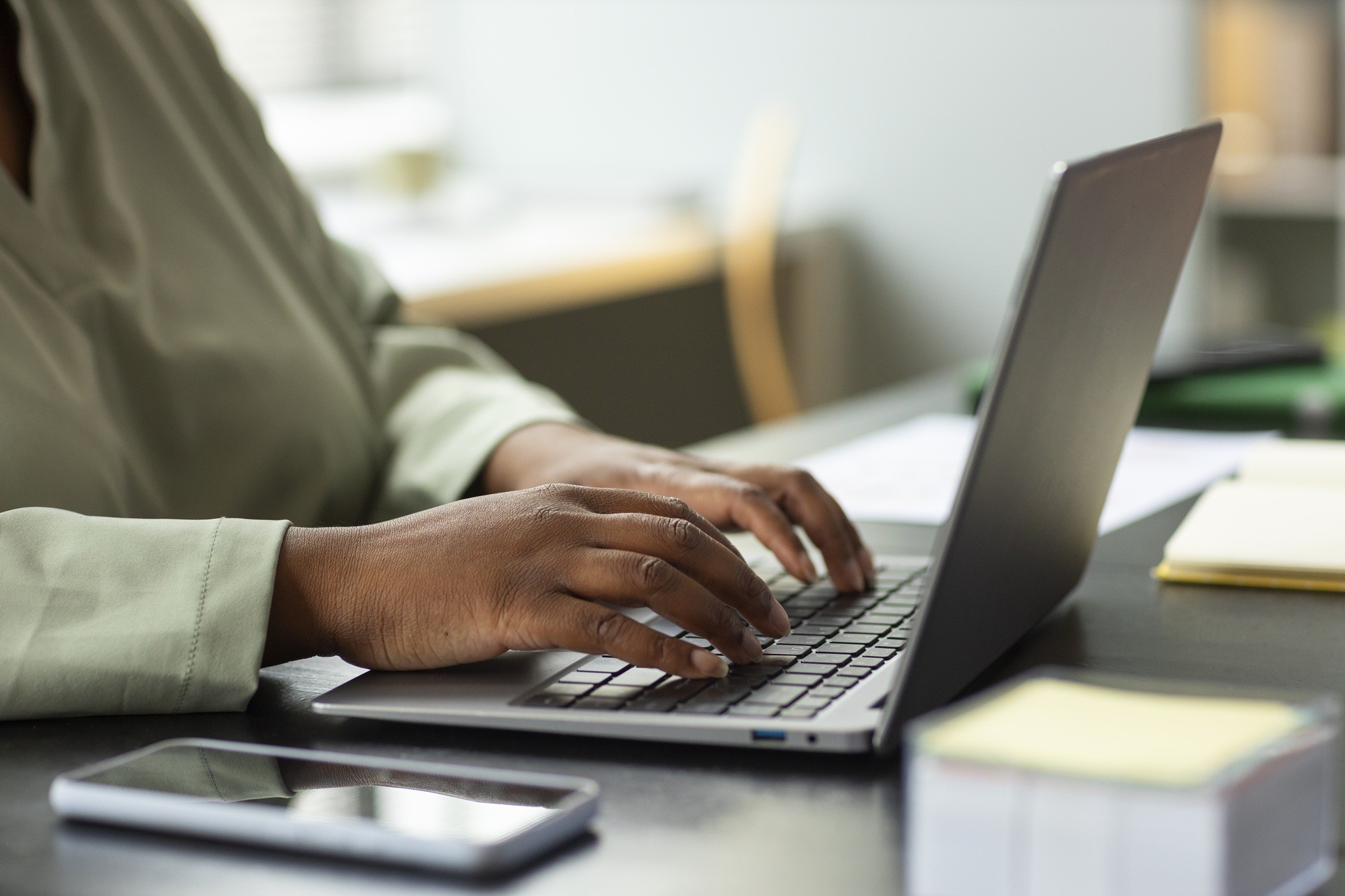 Seis em cada dez trabalhadores já pensaram em pedir demissão neste ano, diz pesquisa