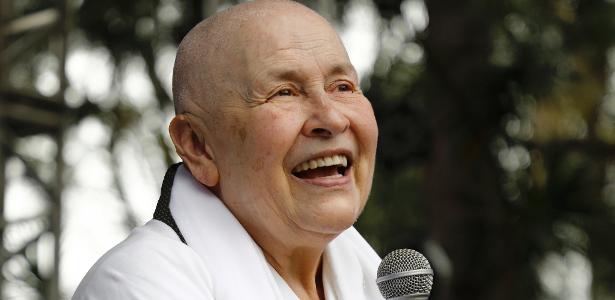 'Monja Coen de IA' é desmascarada, e Justiça manda TikTok derrubar perfil