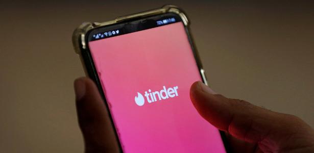 Cansado de deslizar o dedo? Tinder aposta em IA para relações 'relevantes'